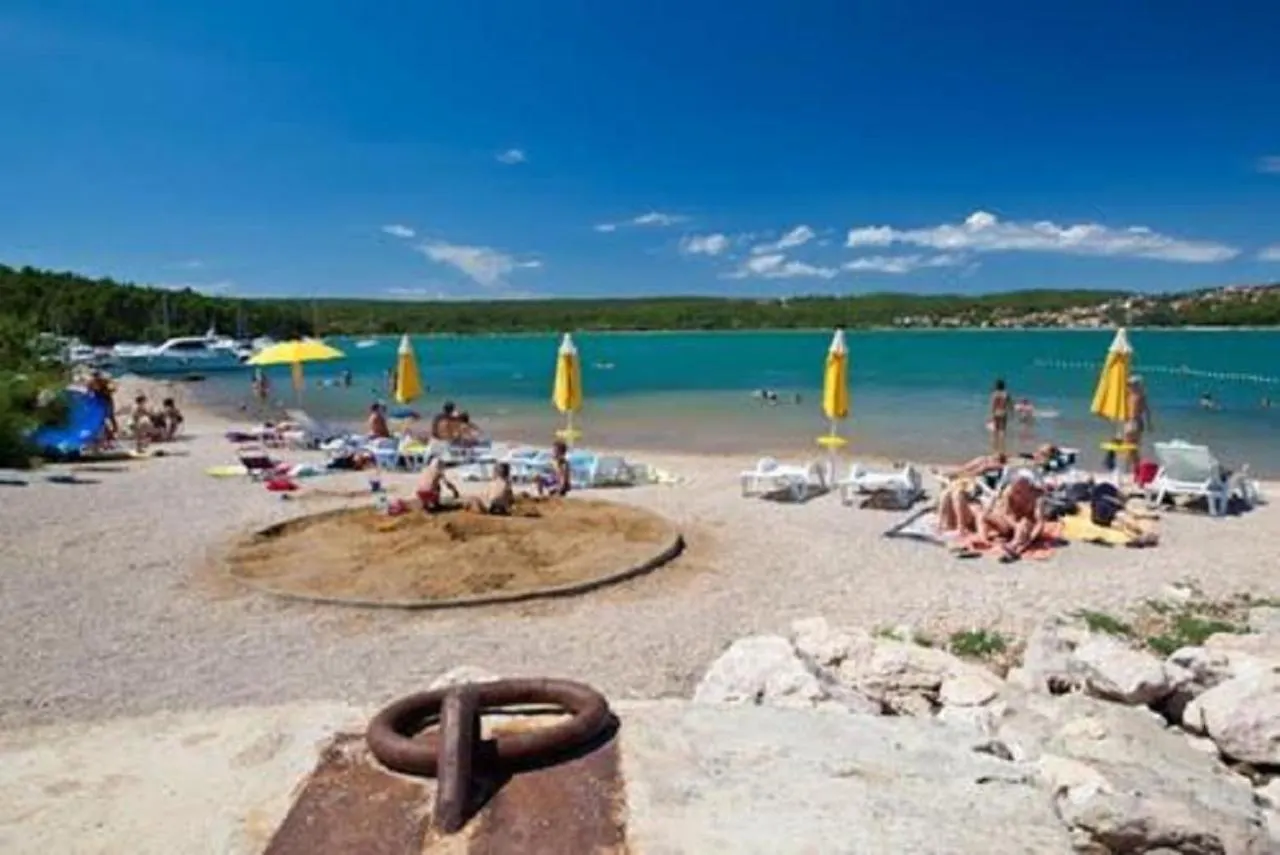 Apartments Mestrovic, Klimno, Soline Bay, Island Krk